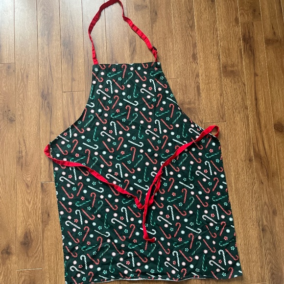 Candy cane apron - Picture 1 of 4